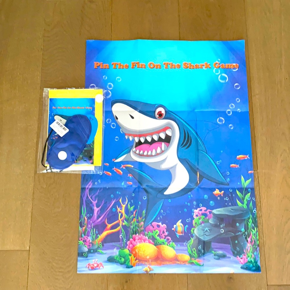 Pin the fin on the shark game - Picture 1 of 5